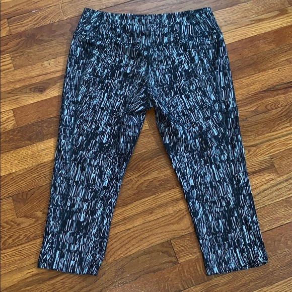 Nike Dri fit cropped leggings - Picture 2 of 5